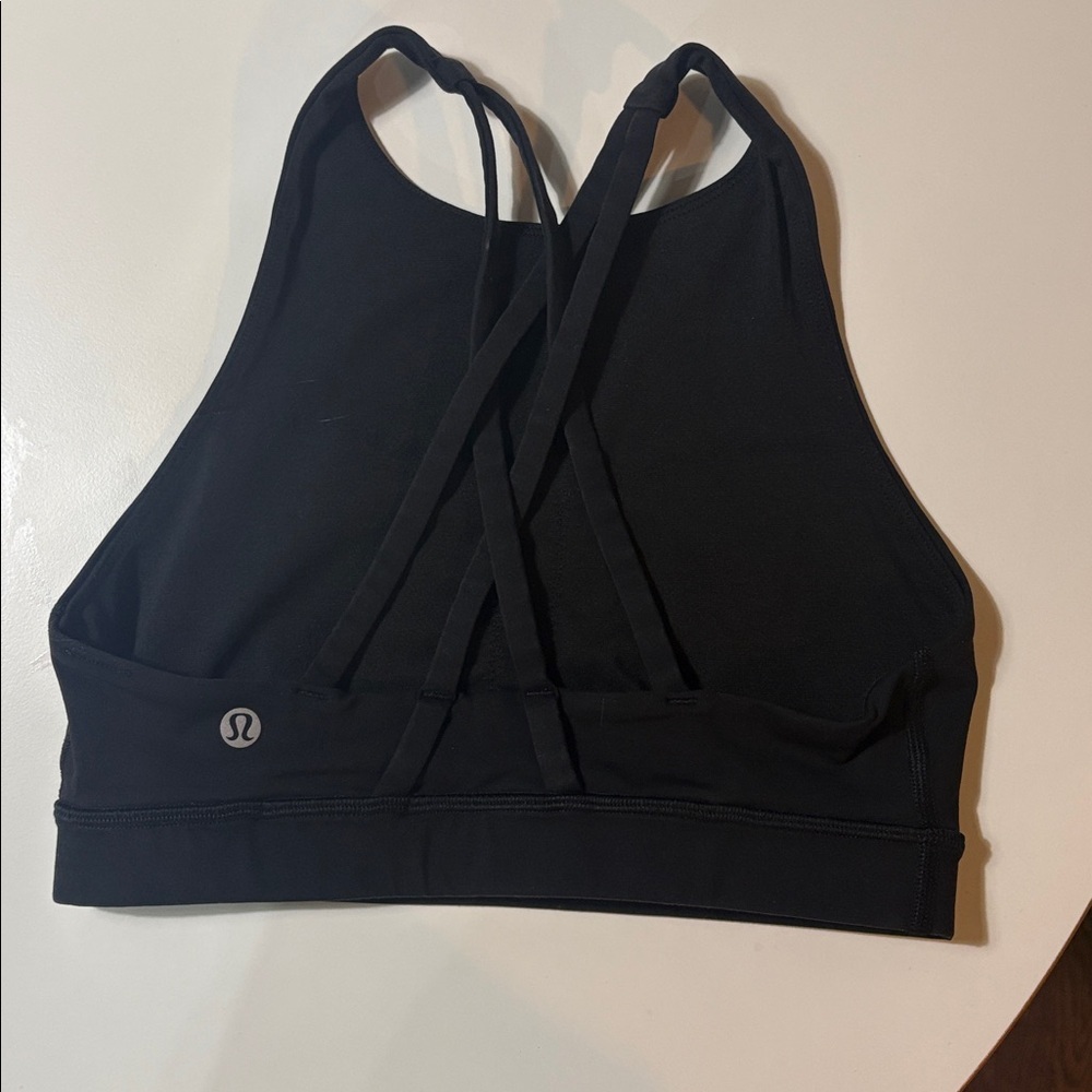 Lululemon Women's Black Sports Bra size 4  in like new condition black - Picture 2 of 4
